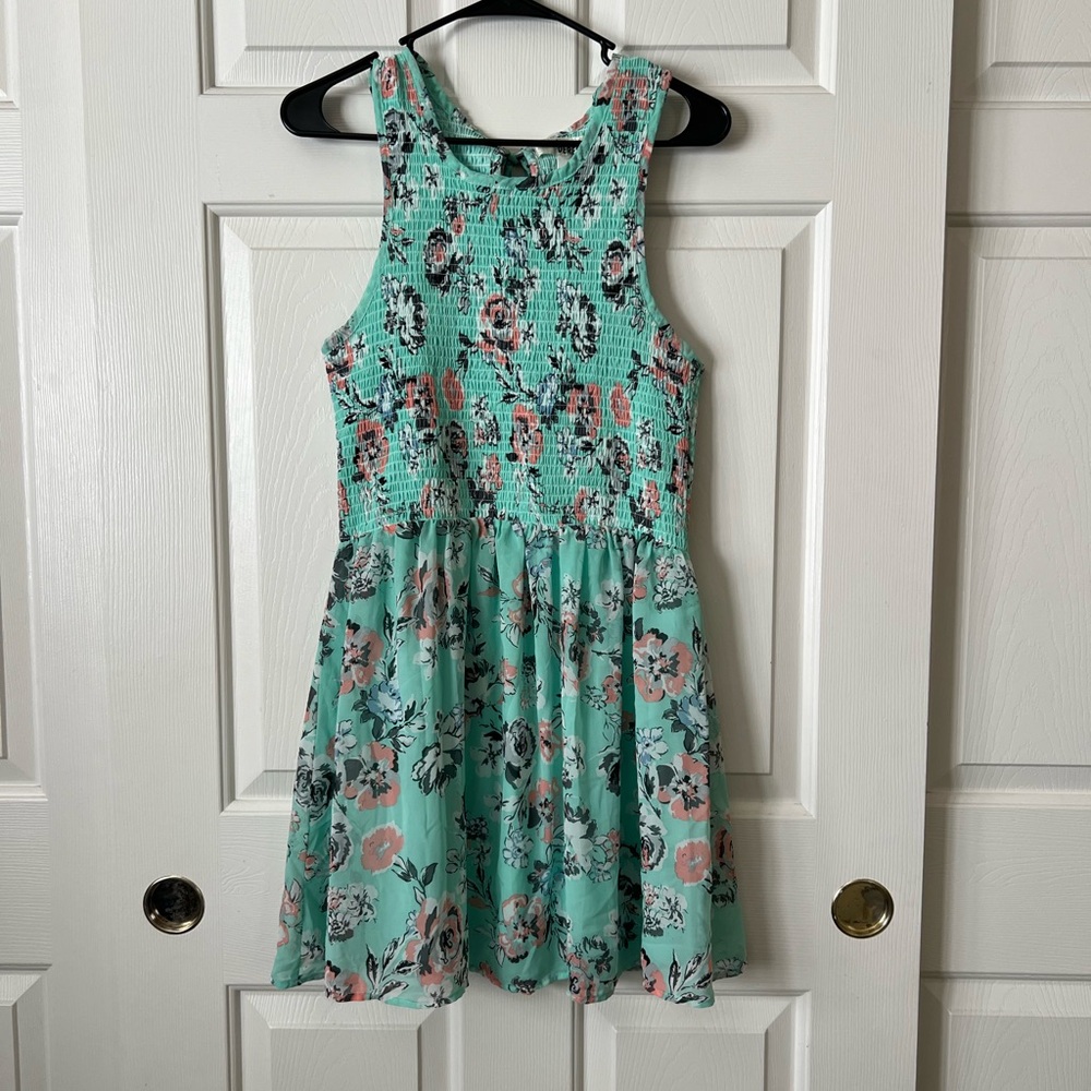 Derek size L floral dress